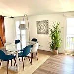 Chiado River View Deluxe Apartment